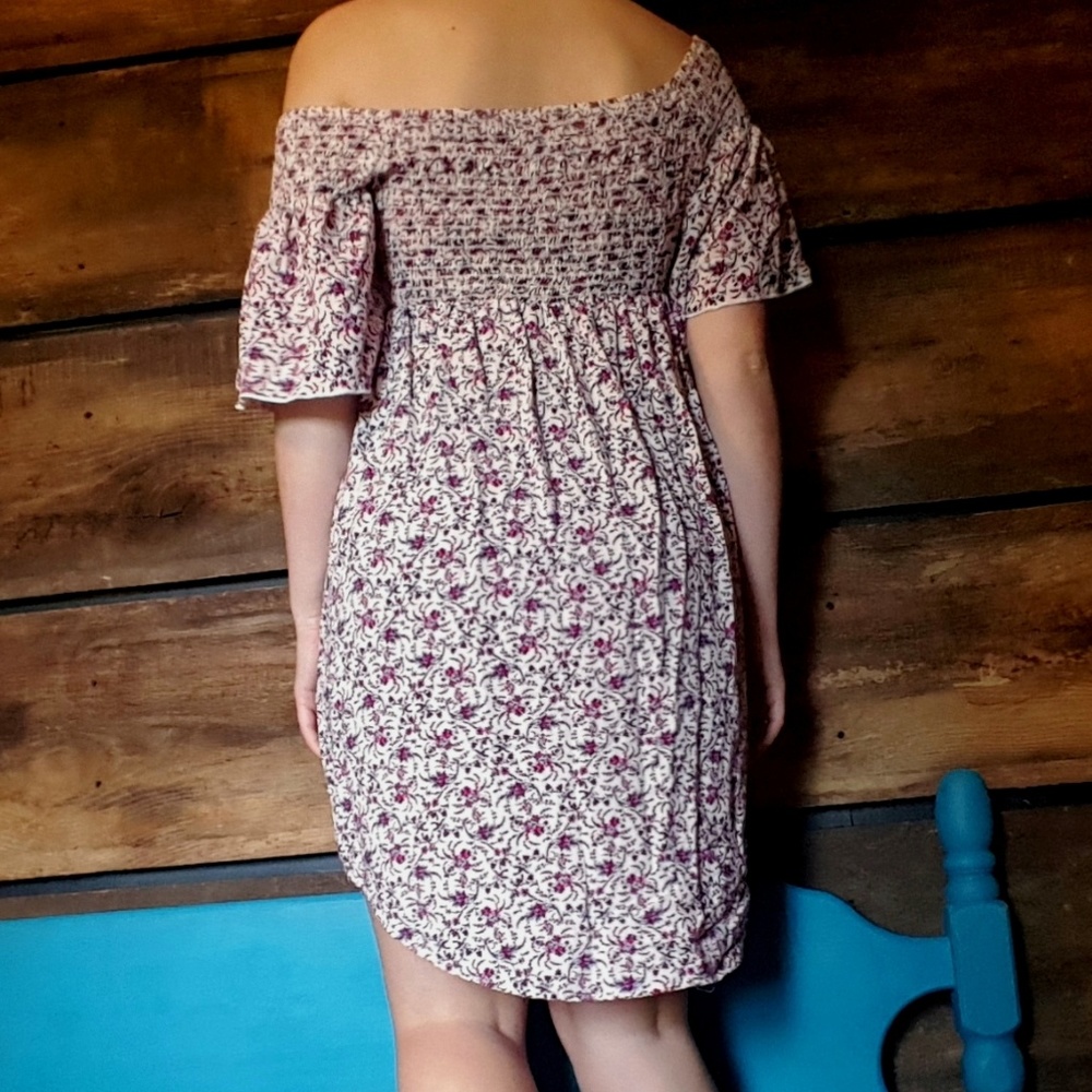 Floral Pattern Off-the-Shoulder Dress - Picture 2 of 5